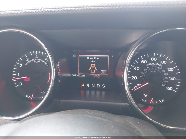 1FA6P8AM3H5214071 Ford Mustang V6