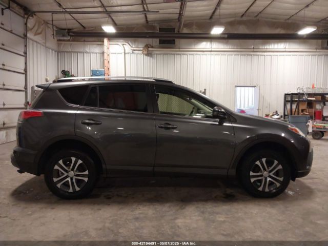 JTMBFREV2JJ246396 Toyota RAV4 LE