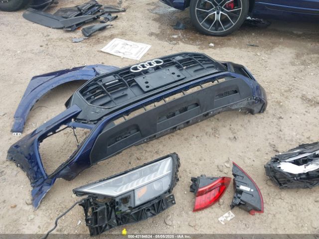 WA1FVAF13KD019245 Audi Q8 55 Premium