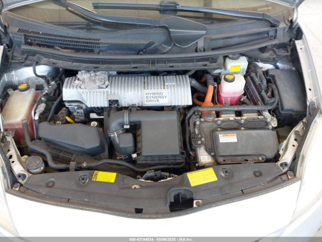 JTDKN3DU1E1777622 Toyota Prius Two