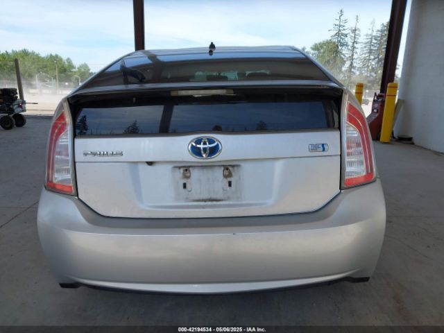JTDKN3DU1E1777622 Toyota Prius Two