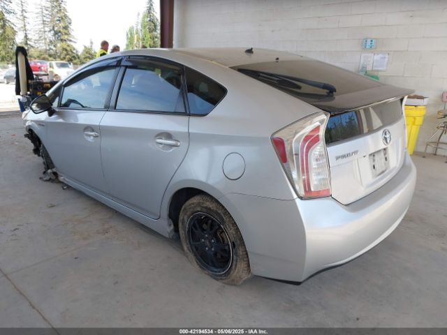 JTDKN3DU1E1777622 Toyota Prius Two