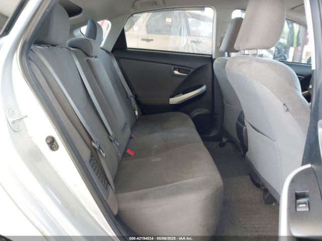 JTDKN3DU1E1777622 Toyota Prius Two