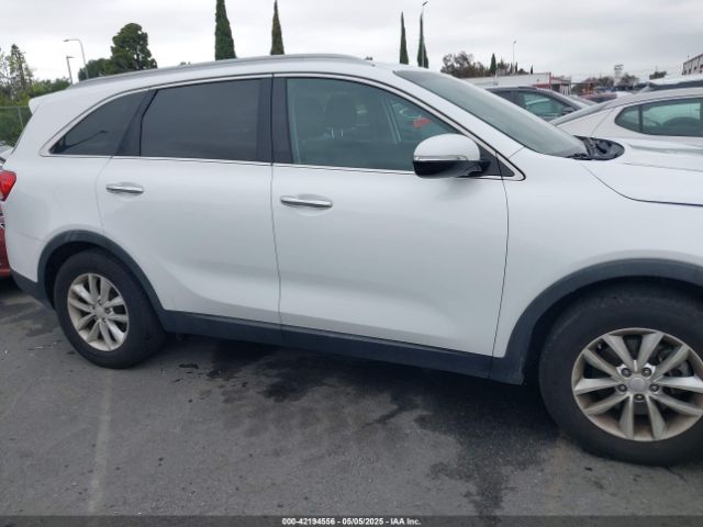5XYPG4A58GG081474 KIA Sorento 3.3l Lx