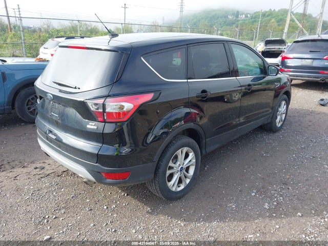 1FMCU9GD0HUC62616 Ford ESCAPE SE