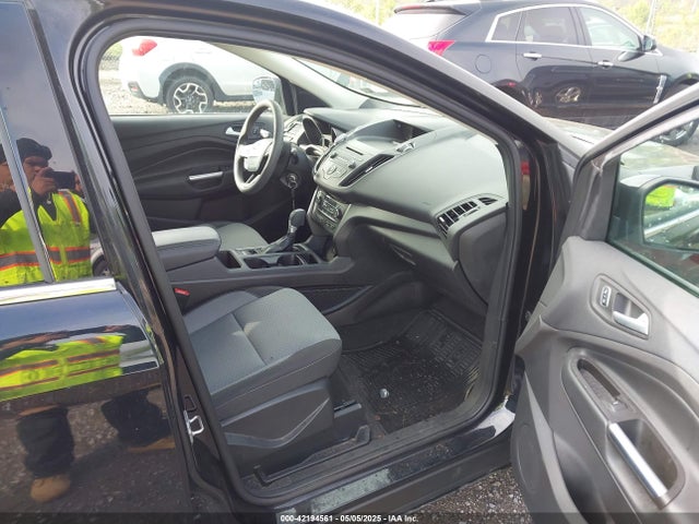 1FMCU9GD0HUC62616 Ford ESCAPE SE