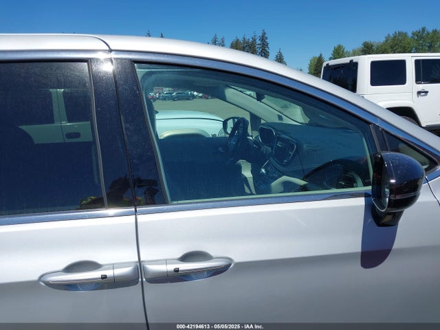 Chrysler Pacifica Hybrid Select 2024 2C4RC1S7XRR147332 Image 14