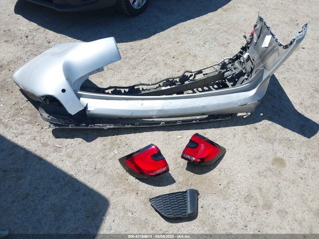 Chrysler Pacifica Hybrid Select 2024 2C4RC1S7XRR147332 Image 12