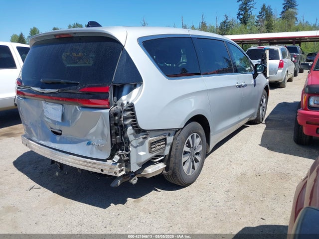 Chrysler Pacifica Hybrid Select 2024 2C4RC1S7XRR147332 Image 4