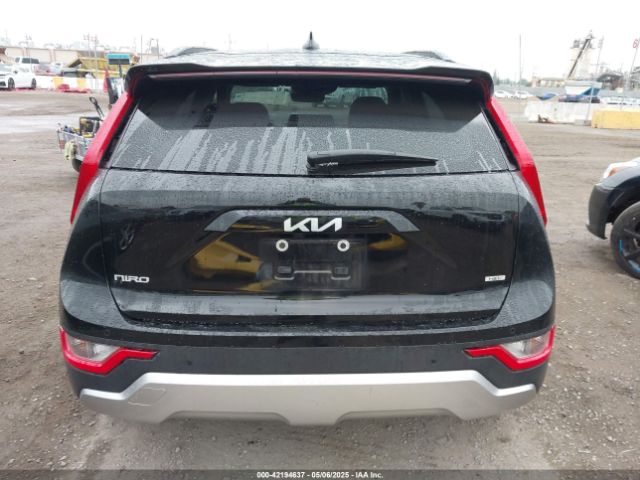 KNDCR3LE8P5086327 KIA NIRO EX