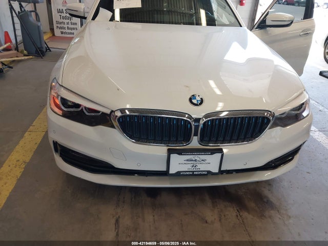 WBAJB1C5XJB084908 BMW 530e