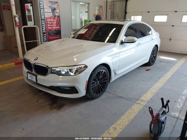 WBAJB1C5XJB084908 BMW 530e