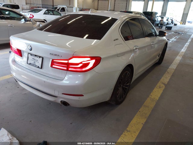 WBAJB1C5XJB084908 BMW 530e