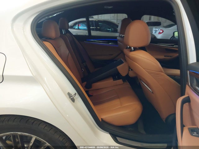 WBAJB1C5XJB084908 BMW 530e