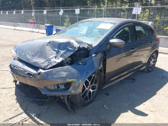 1FADP3K27GL374603 Ford FOCUS SE
