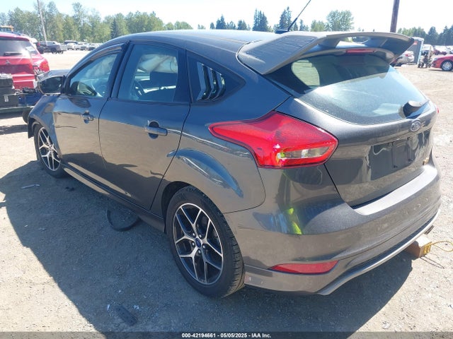 1FADP3K27GL374603 Ford FOCUS SE