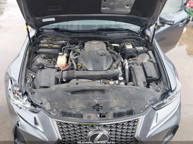 JTHBA1D2XH5048870 Lexus IS 200T