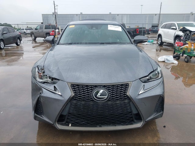 JTHBA1D2XH5048870 Lexus IS 200T