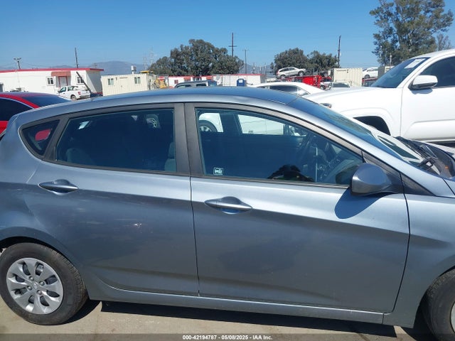 KMHCT5AE8HU363240 Hyundai ACCENT SE