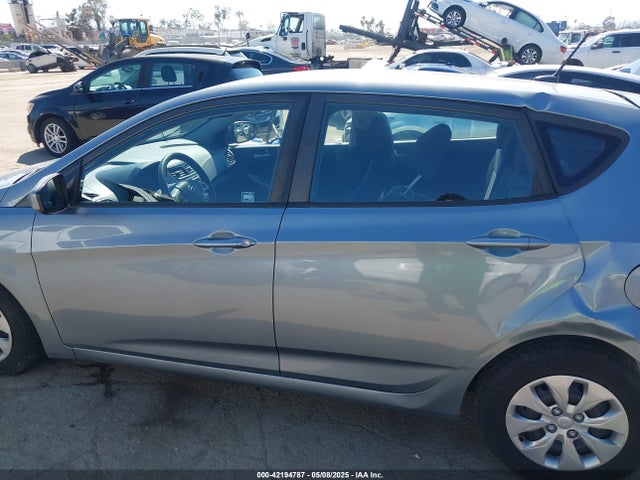KMHCT5AE8HU363240 Hyundai ACCENT SE