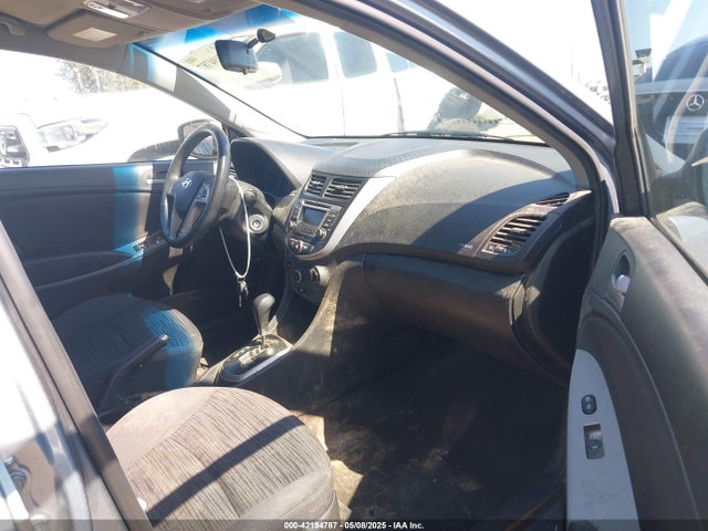 KMHCT5AE8HU363240 Hyundai ACCENT SE