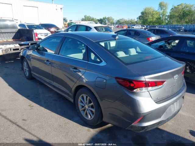 2019 HYUNDAI SONATA 5NPE24AF8KH810752 Photo 2