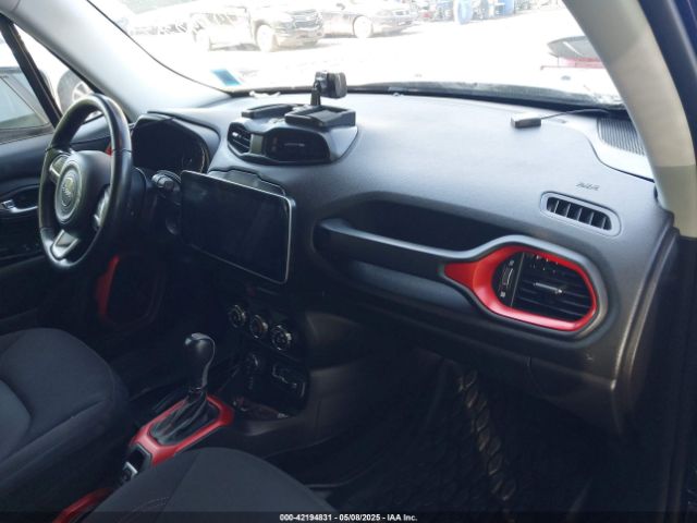 ZACCJBCTXGPD85759 Jeep Renegade Trailhawk