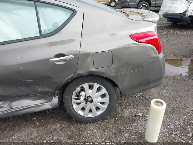 3N1CN7AP5HK431413 Nissan Versa 1.6 Sv