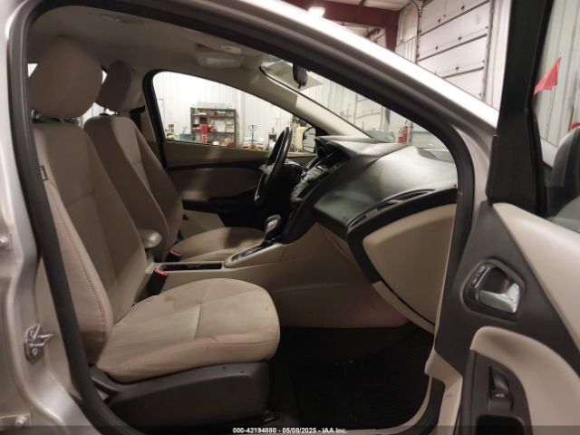 1FADP3F20HL245291 Ford FOCUS SE