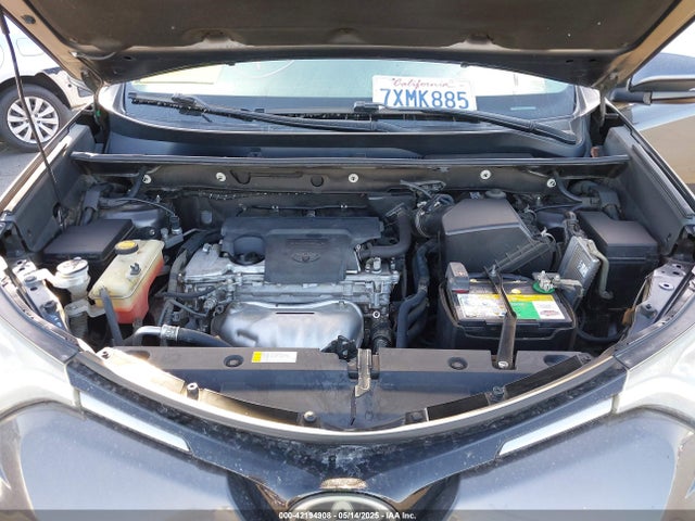 2T3WFREV2HW349394 Toyota Rav4 Xle