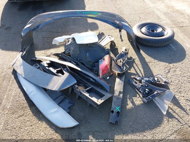 2T3WFREV2HW349394 Toyota Rav4 Xle