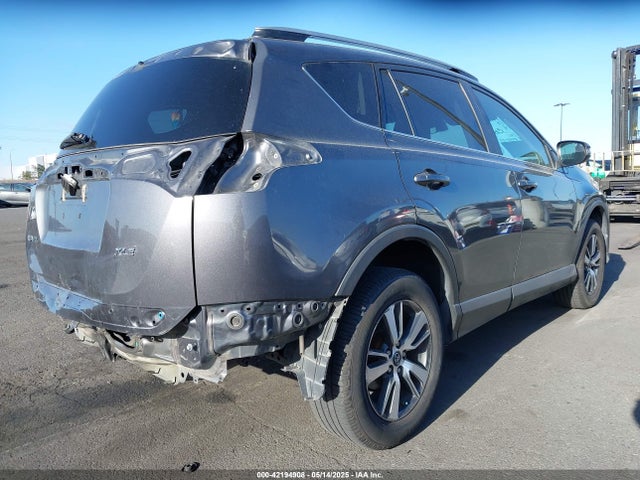 2T3WFREV2HW349394 Toyota Rav4 Xle