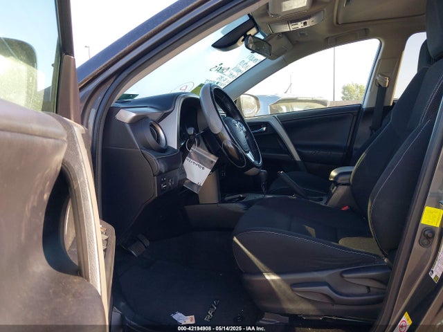 2T3WFREV2HW349394 Toyota Rav4 Xle
