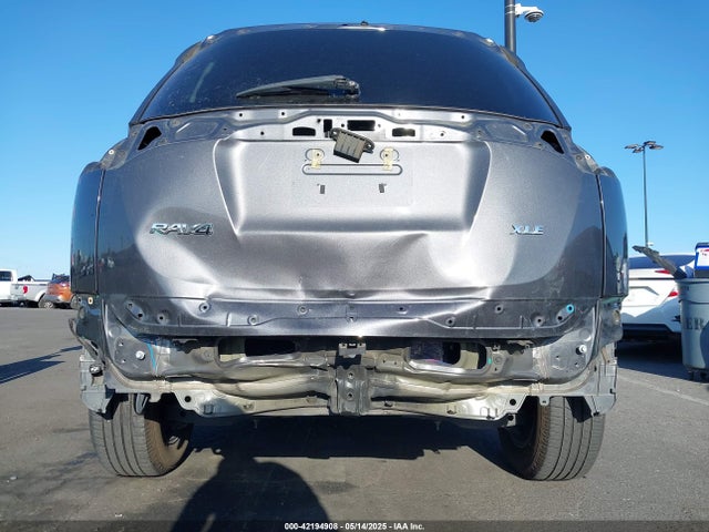 2T3WFREV2HW349394 Toyota Rav4 Xle