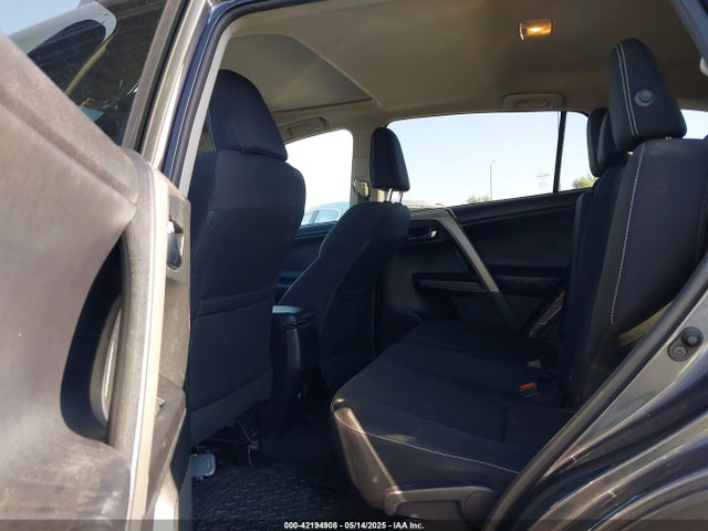 2T3WFREV2HW349394 Toyota Rav4 Xle