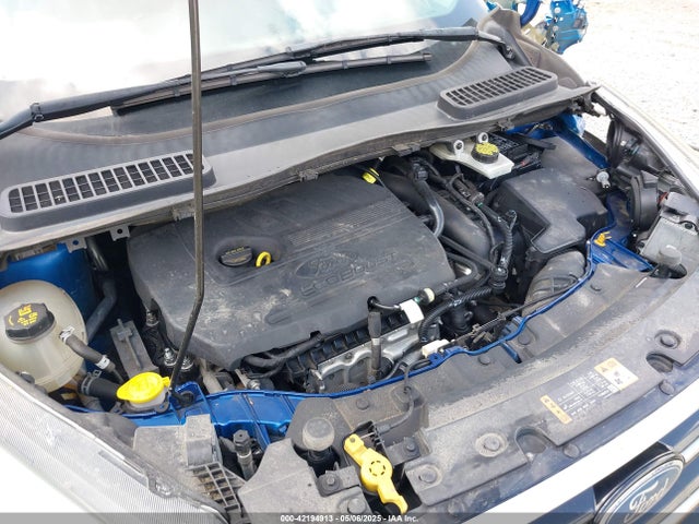1FMCU0GDXHUD57325 Ford ESCAPE SE