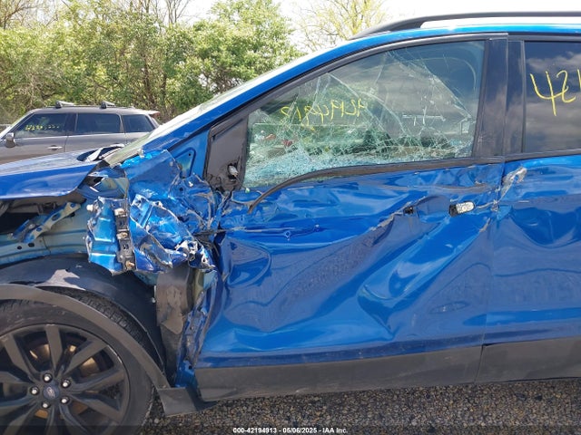 1FMCU0GDXHUD57325 Ford ESCAPE SE