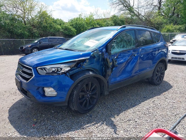 1FMCU0GDXHUD57325 Ford ESCAPE SE