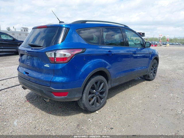 1FMCU0GDXHUD57325 Ford ESCAPE SE