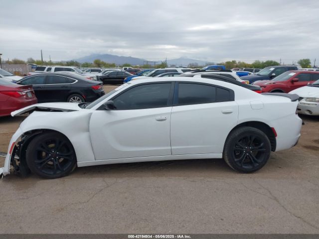 2C3CDXHG7GH307185 Dodge Charger Sxt