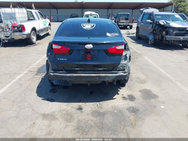 KNAFK4A68E5227331 KIA FORTE LX