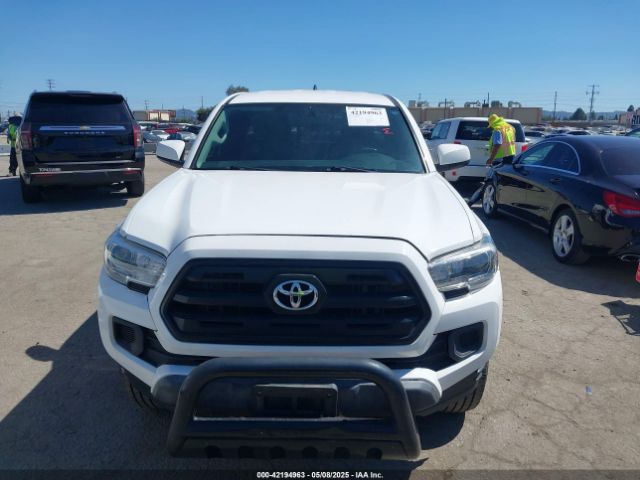 5TFRX5GN8HX102277 Toyota Tacoma Sr