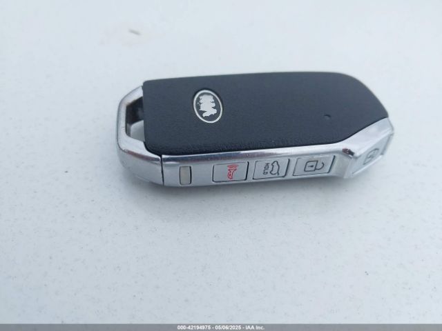 KNDCM3LD6L5403988 KIA Niro Plug-in Hybrid Lxs