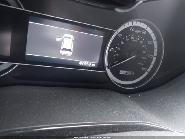 KNDCM3LD6L5403988 KIA Niro Plug-in Hybrid Lxs