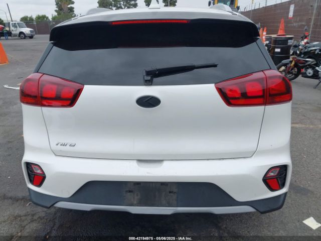 KNDCM3LD6L5403988 KIA Niro Plug-in Hybrid Lxs