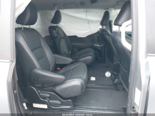 5TDXZ3DC0JS949511 Toyota Sienna Se 8 Passenger