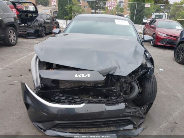 3KPF24AD7PE563187 KIA Forte Lxs