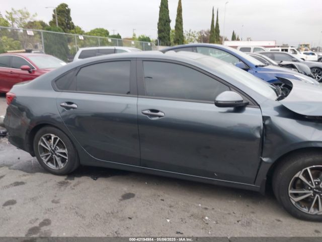 3KPF24AD7PE563187 KIA Forte Lxs