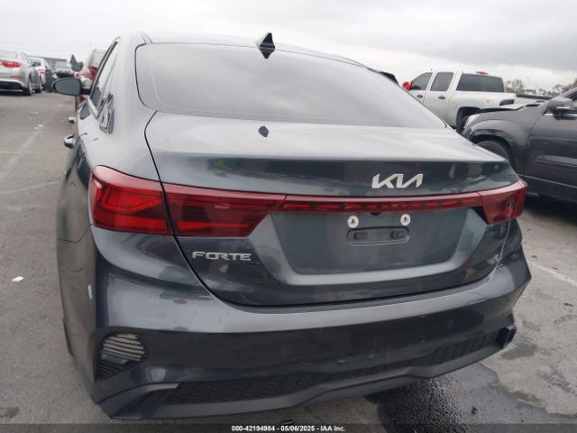 3KPF24AD7PE563187 KIA Forte Lxs
