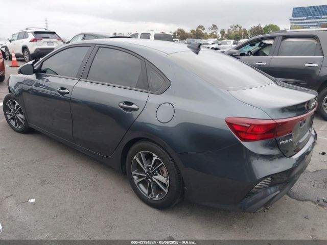 3KPF24AD7PE563187 KIA Forte Lxs